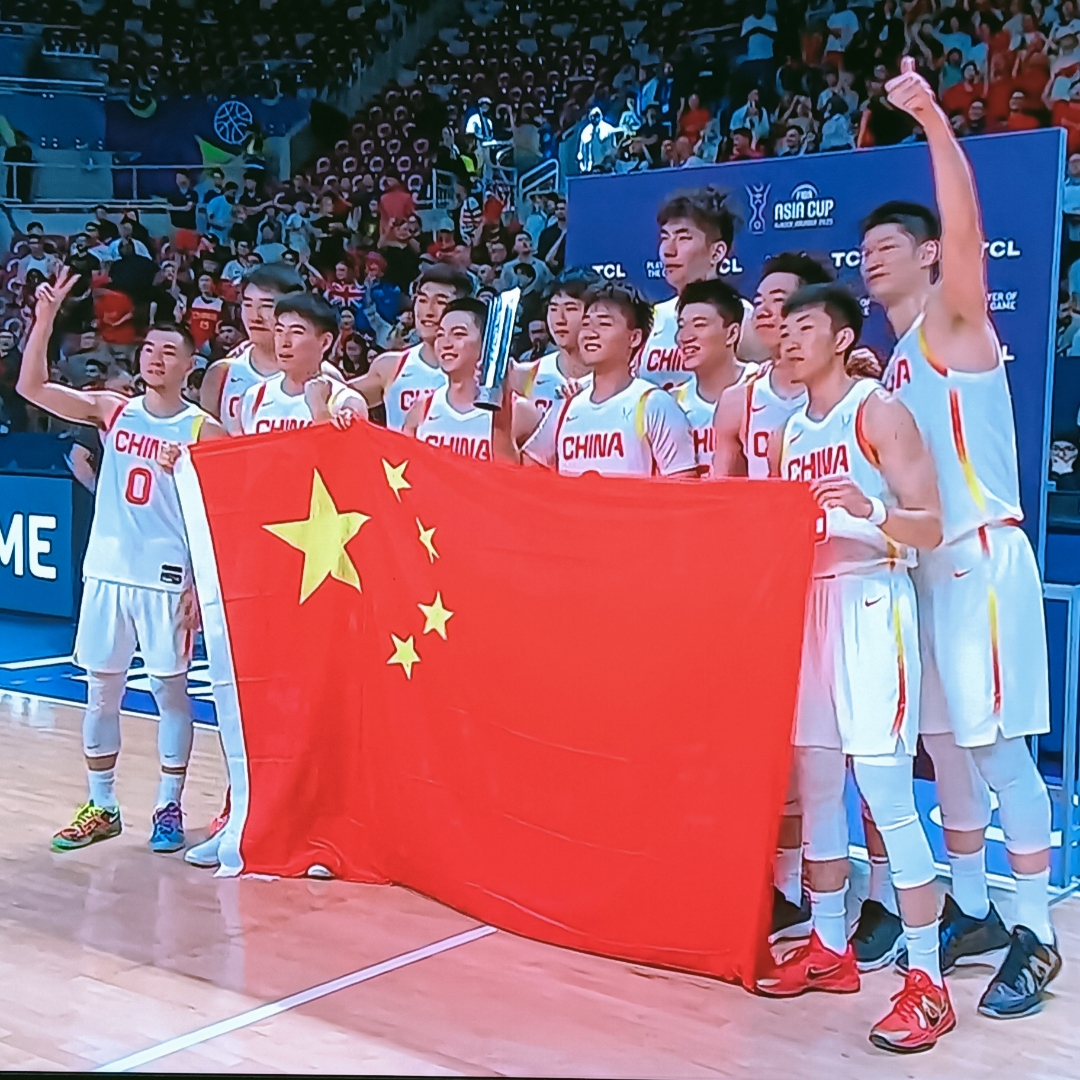 开云体育官方入口今夜法兰克福备战CBA季后赛拉齐奥刷新队史纪录备战NBA常规赛，这一次真的国际比赛日菲尼克斯太阳更衣室发声的简单介绍